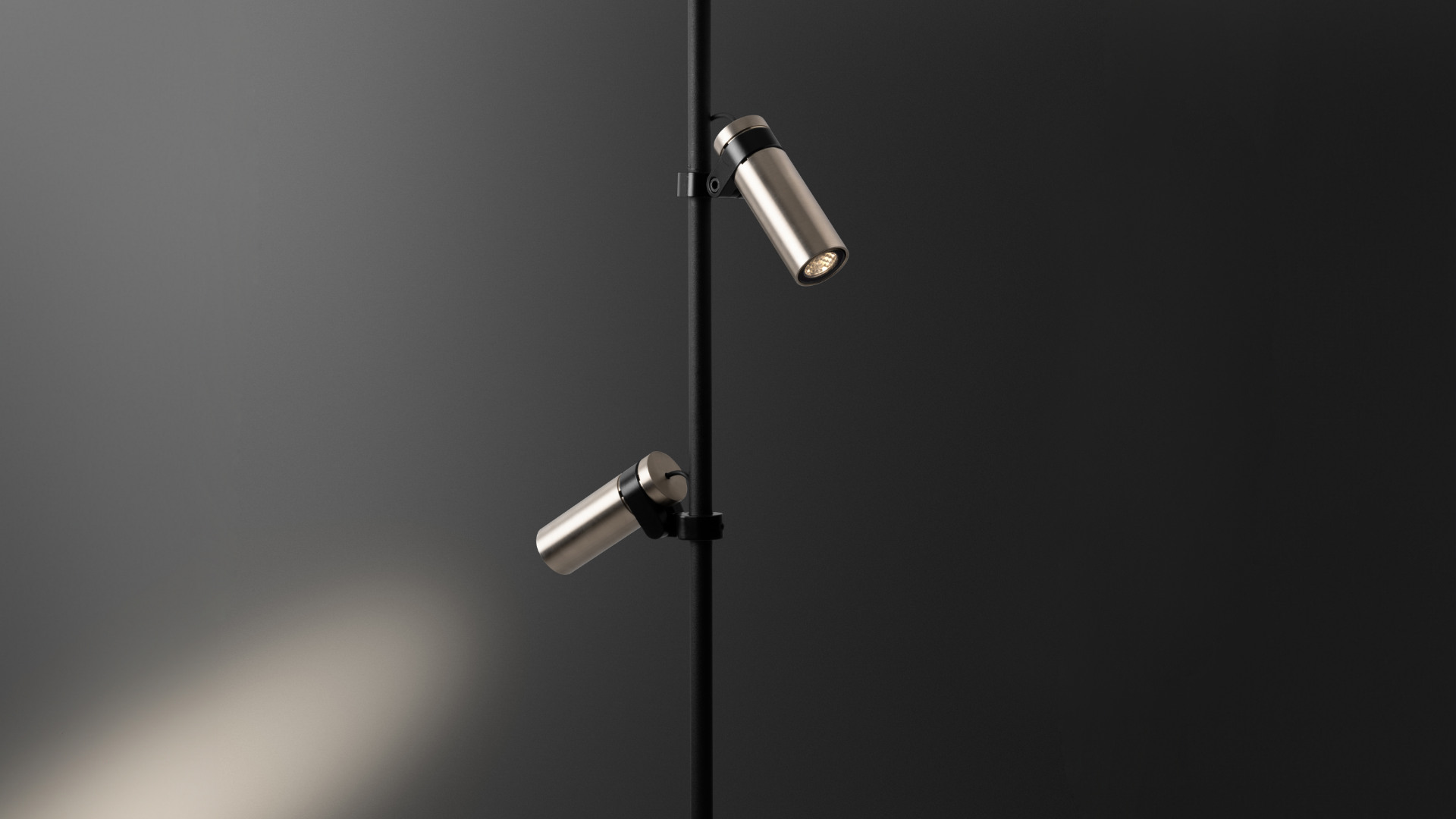 B_bronzi_apertura_picchetto_dettaglio_oriz